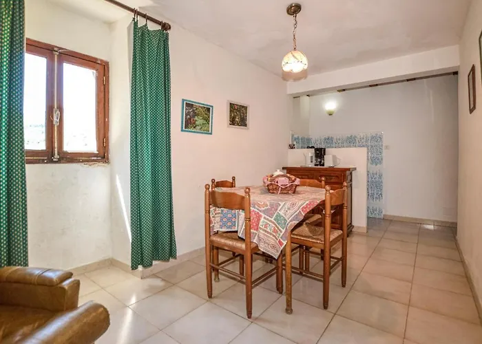 Appartement Gorgeous In Carcheto Brustico *